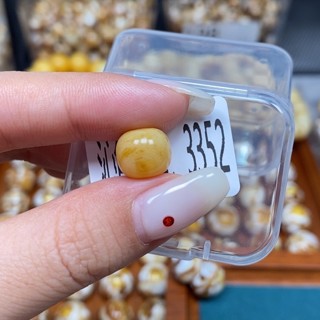 猴头核桃把件沁色圆珠老型33