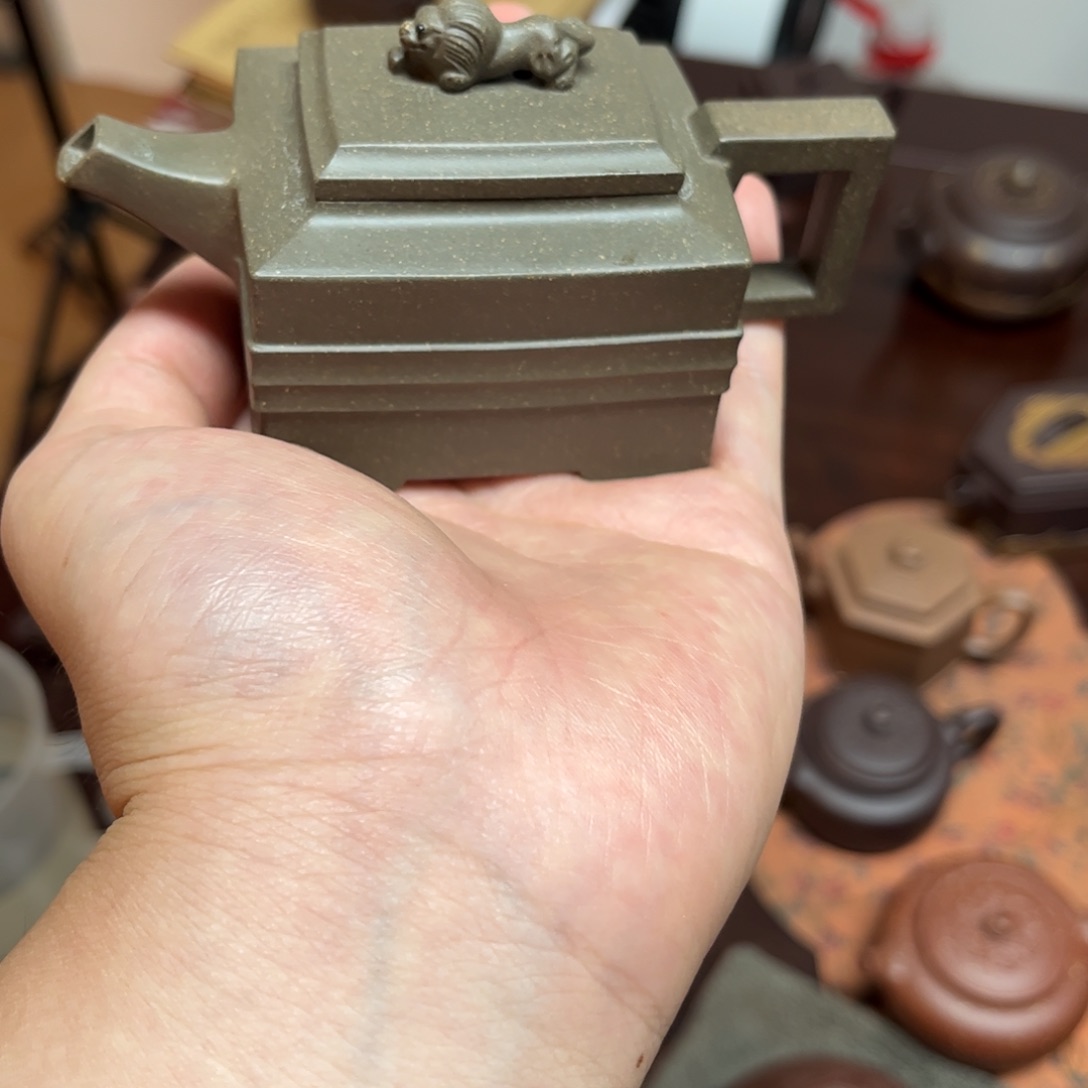 玩***3茶壶紫砂青狮四方壶