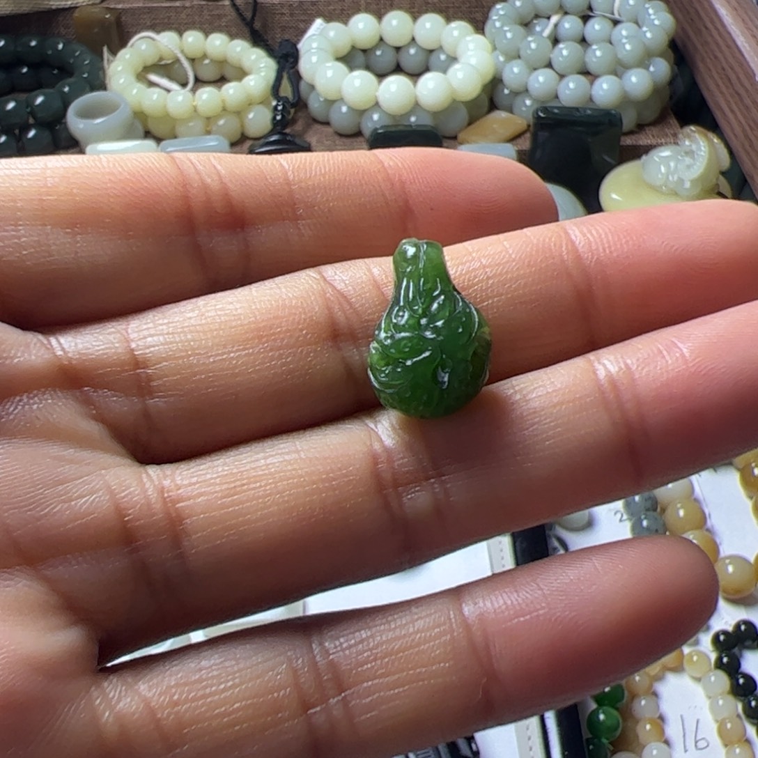 长****和田玉（糖玉）未镶嵌车挂