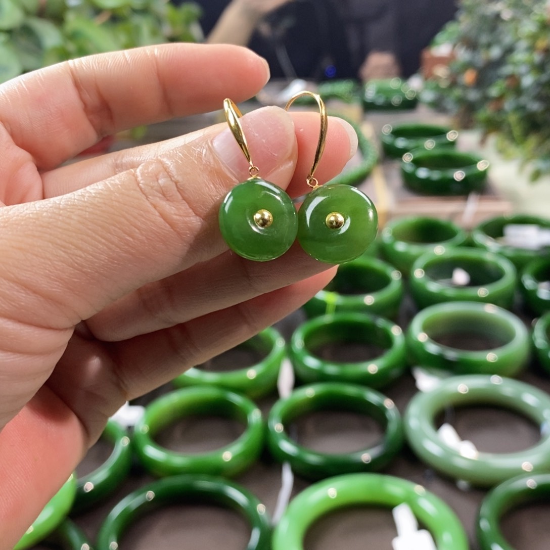 和田玉18K金镶嵌耳环