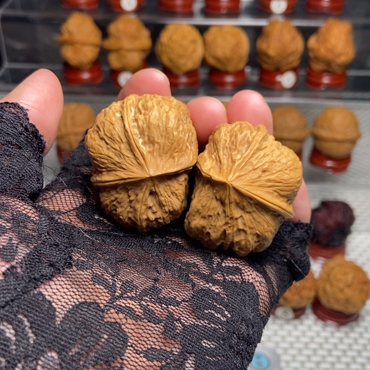 文玩核桃把件连体半壁27