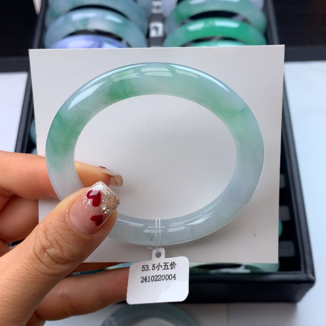 翡翠手镯未镶嵌53-54白底青圆条