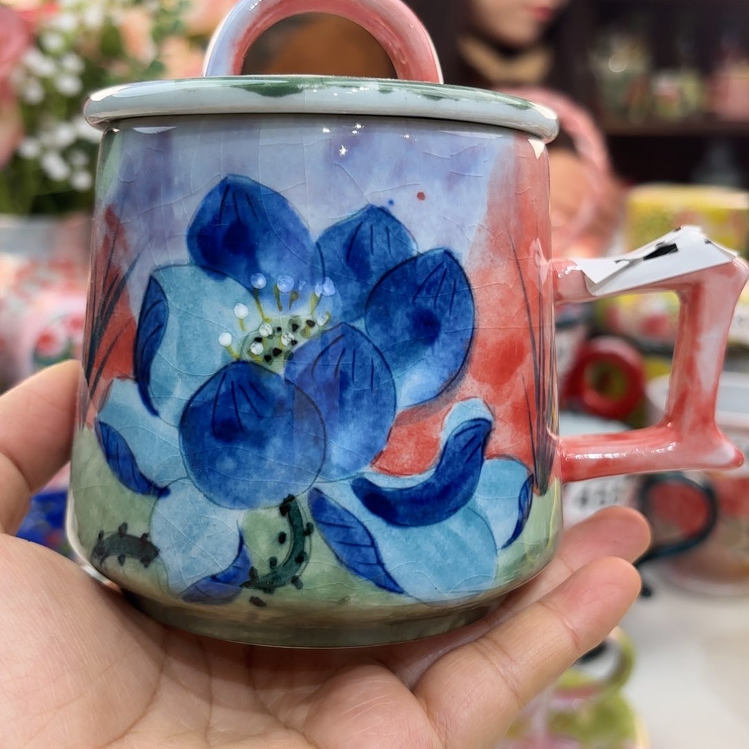 瓷片兔兔好可爱呀打个电话