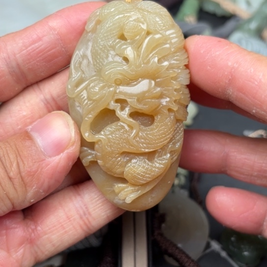 和田玉吊坠未镶嵌