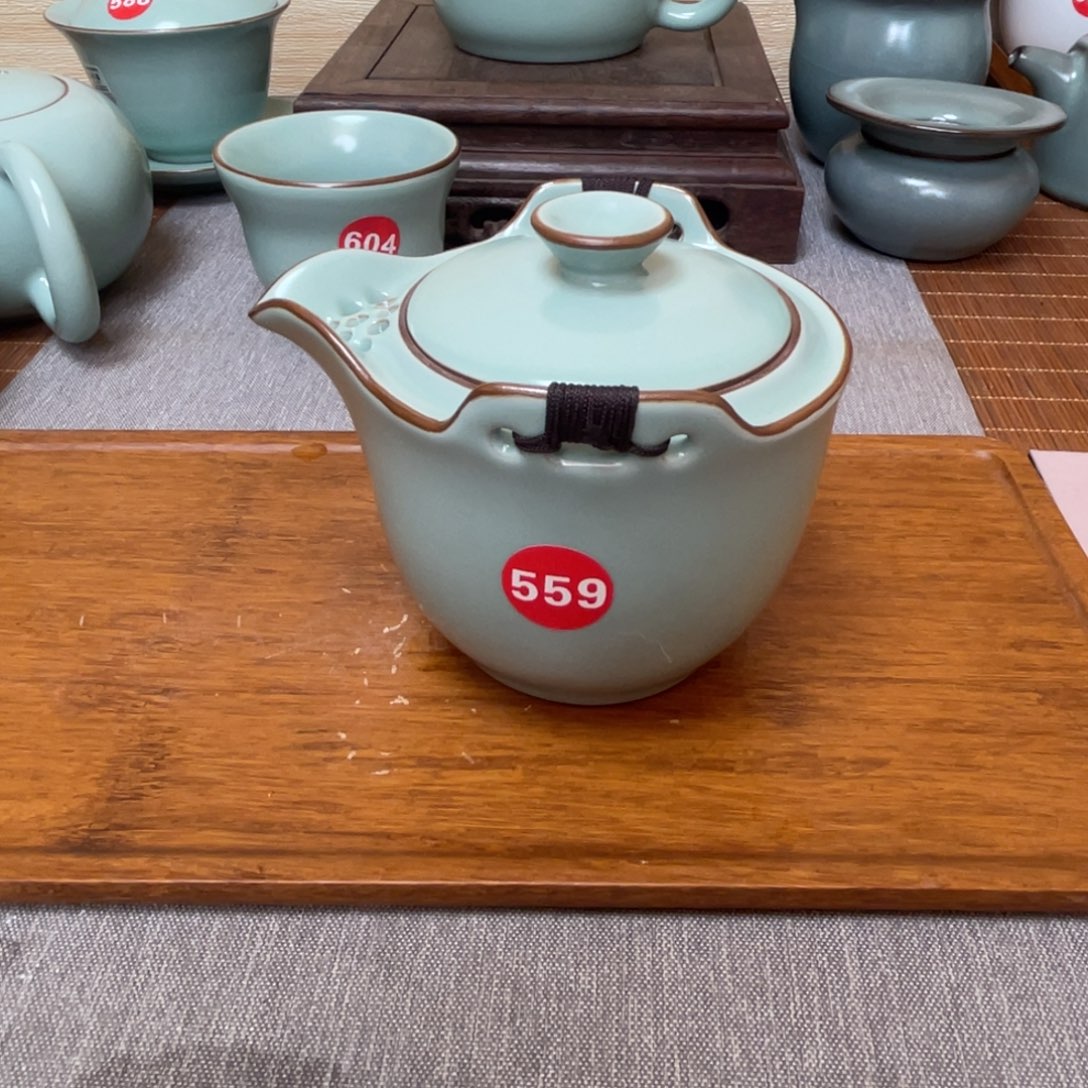 瓷片开播福利。。。。。。