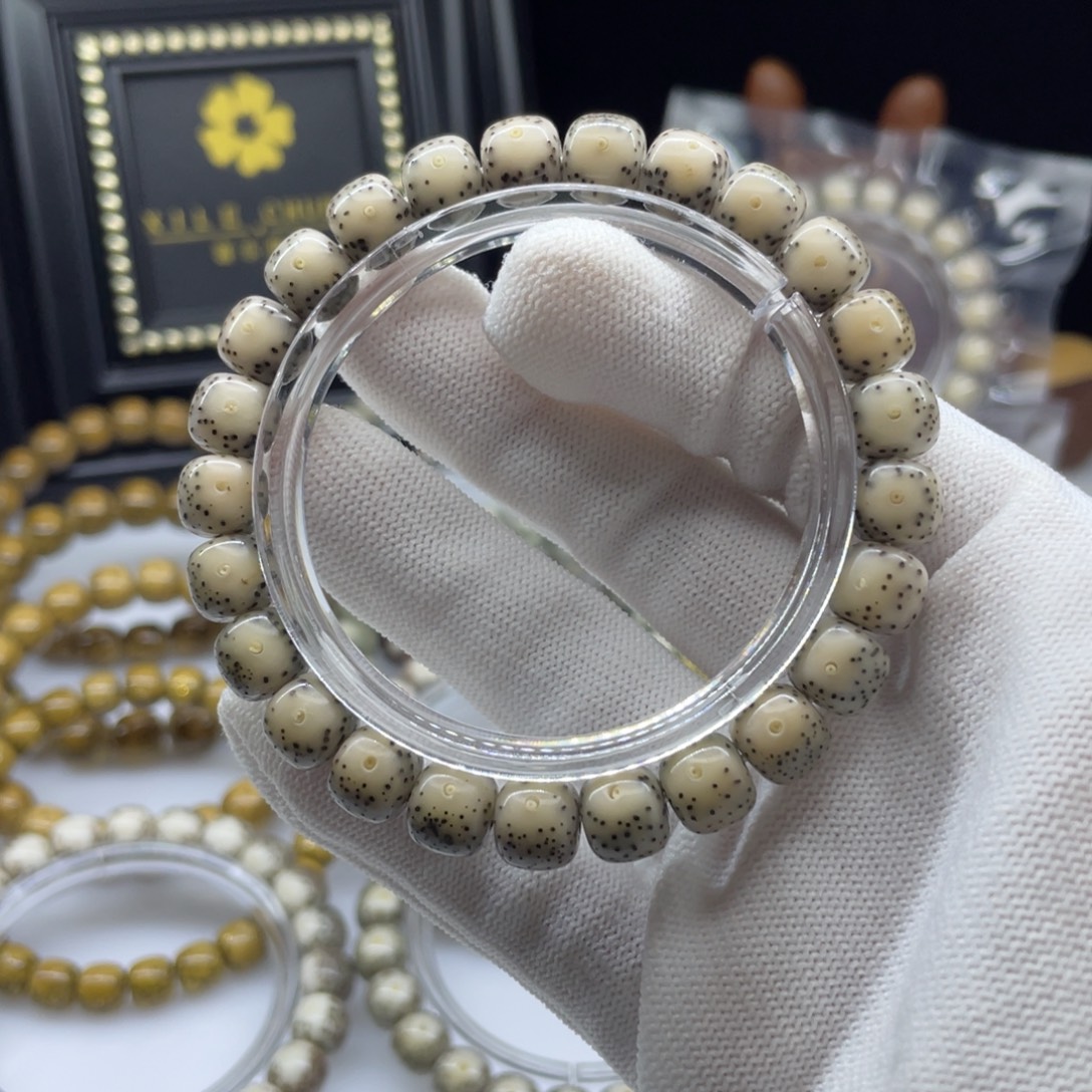 吊坠星月菩提9绿色糯冰黄金瞳大眼睛    A5