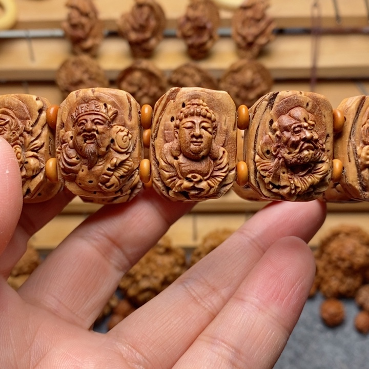 桃核雕刻神仙会手牌