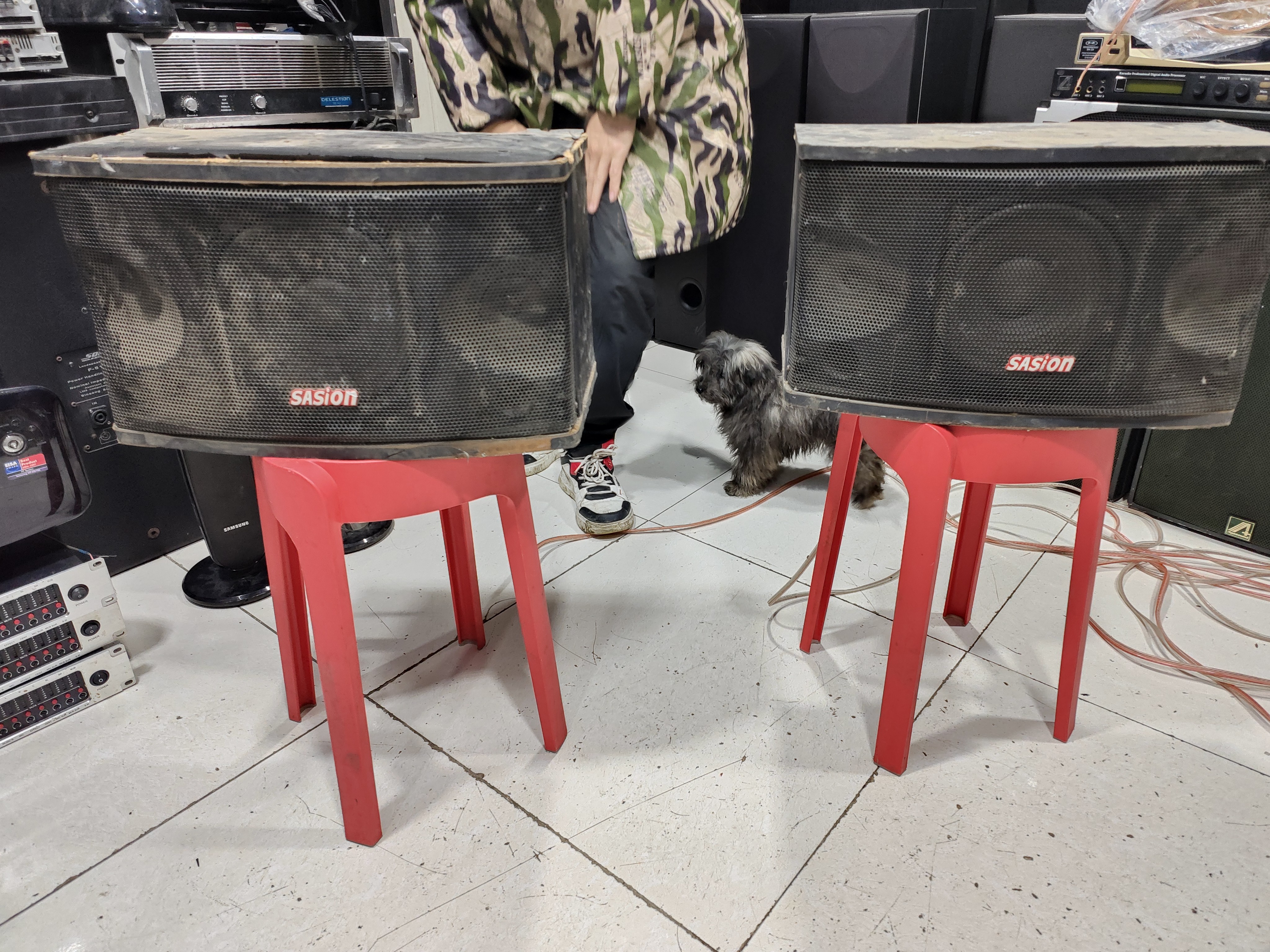 8新  二手 SASion卡包音箱一对，成色差（出声，不带线材）