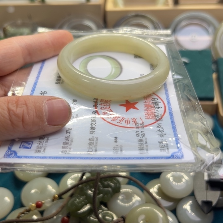 和田玉手镯未镶嵌55.2圈围00362