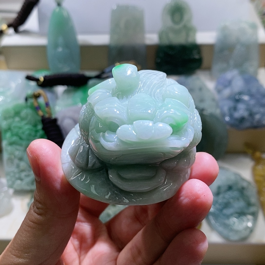 【闪购商品】翡翠颈饰未镶嵌蟾