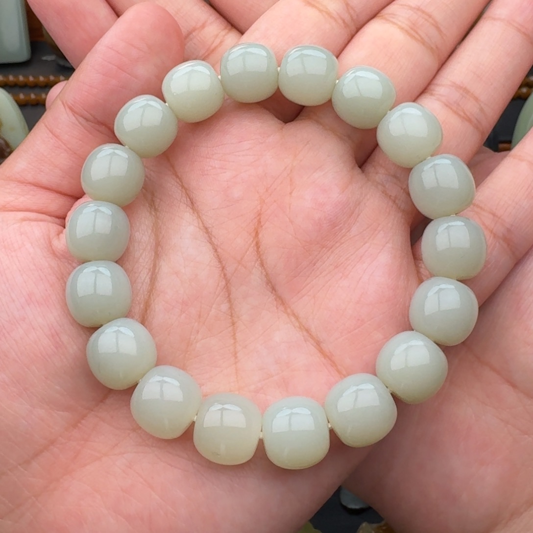 诚***信和田玉未镶嵌手串