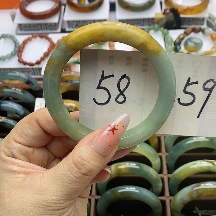 蛇纹石玉手镯合金