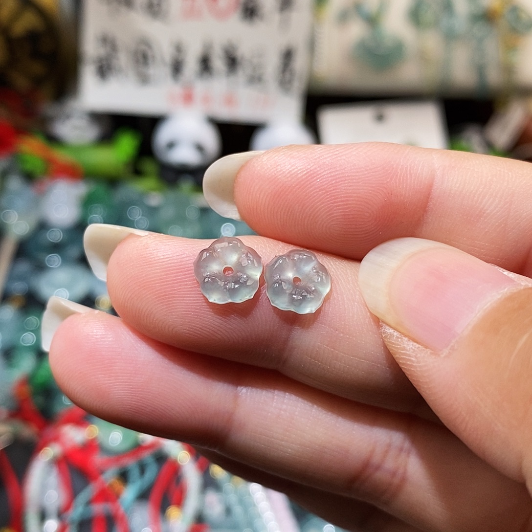 翡翠未镶嵌颈饰冰种小花福利一对