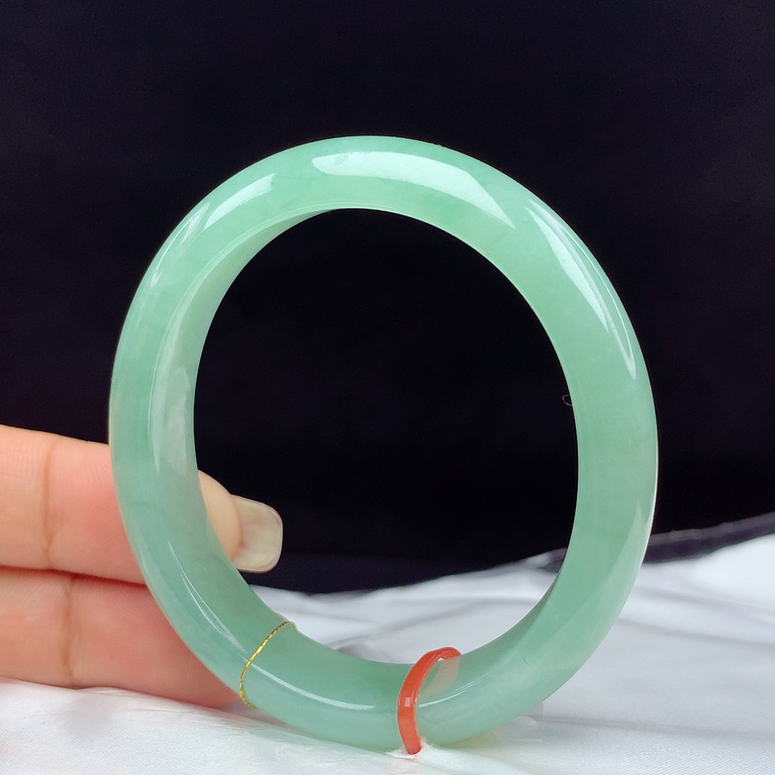 翡翠手镯未镶嵌53圈贵妃 4126