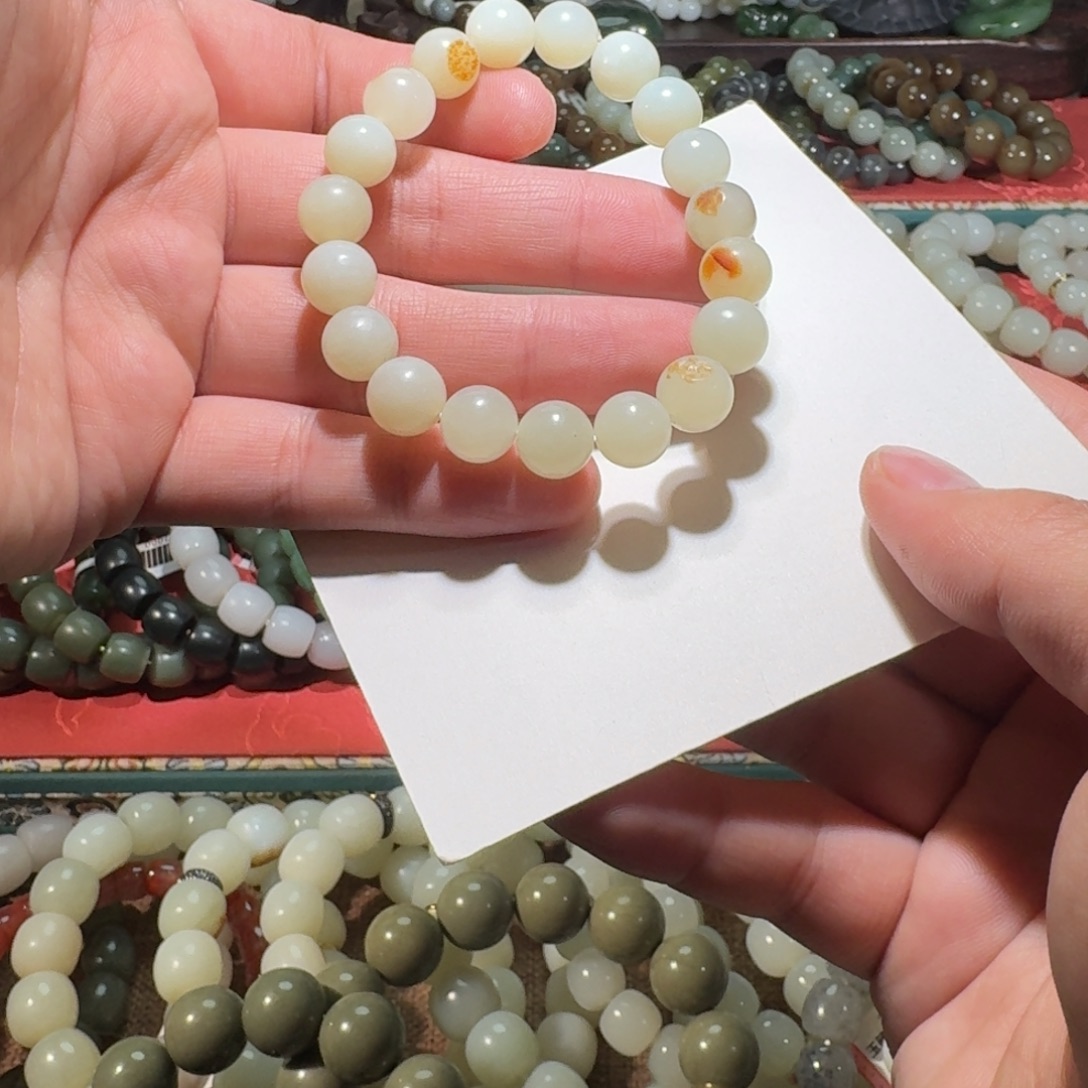 和田玉未镶嵌手串