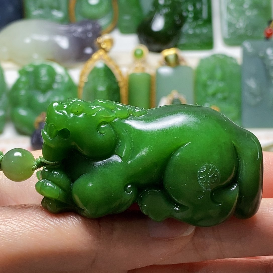 和田玉（碧玉）颈饰88克未镶嵌