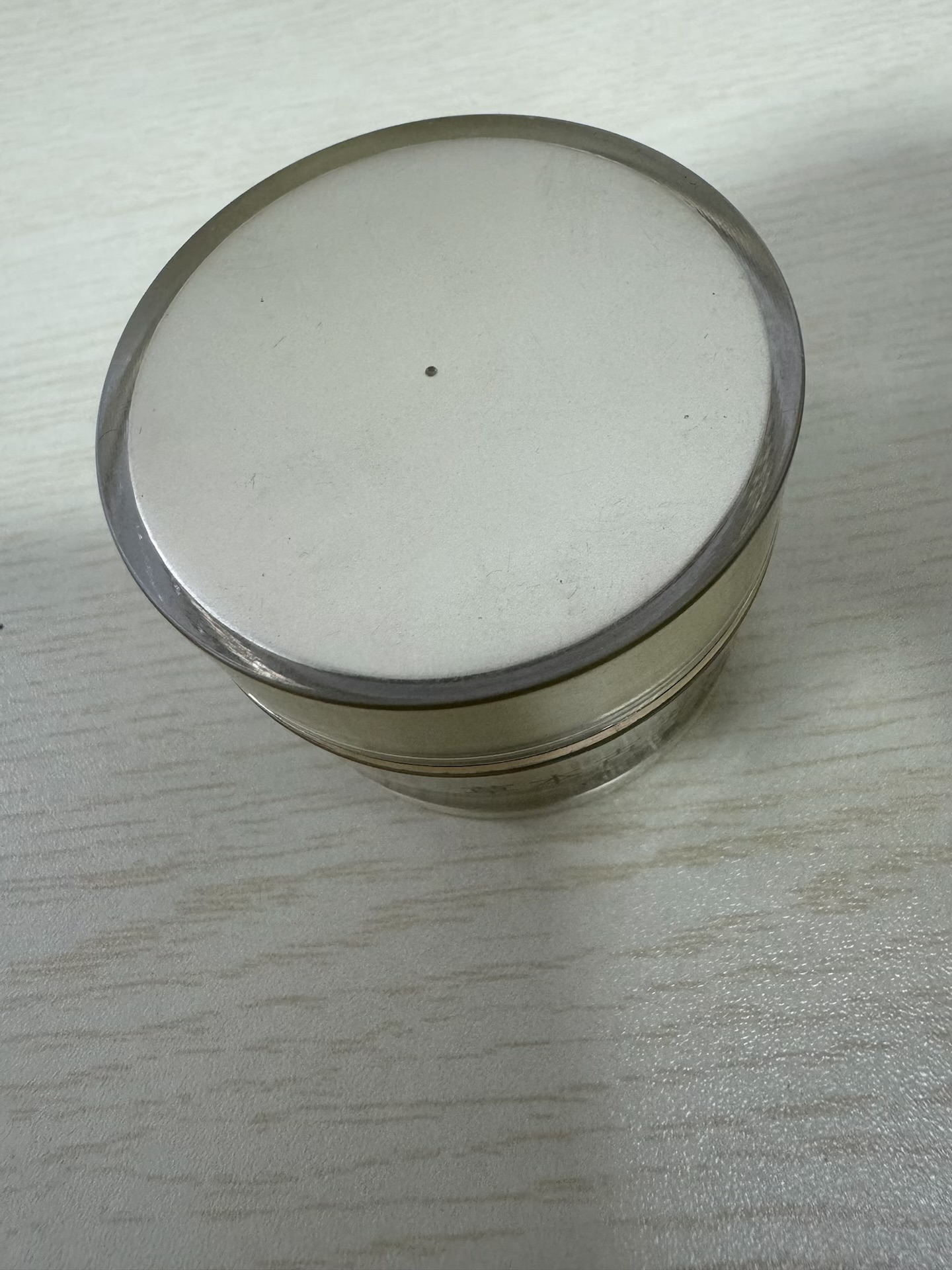 傣家去豆金色小瓶子