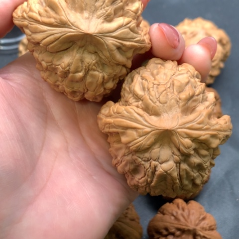 文玩核桃吊坠龙鼎