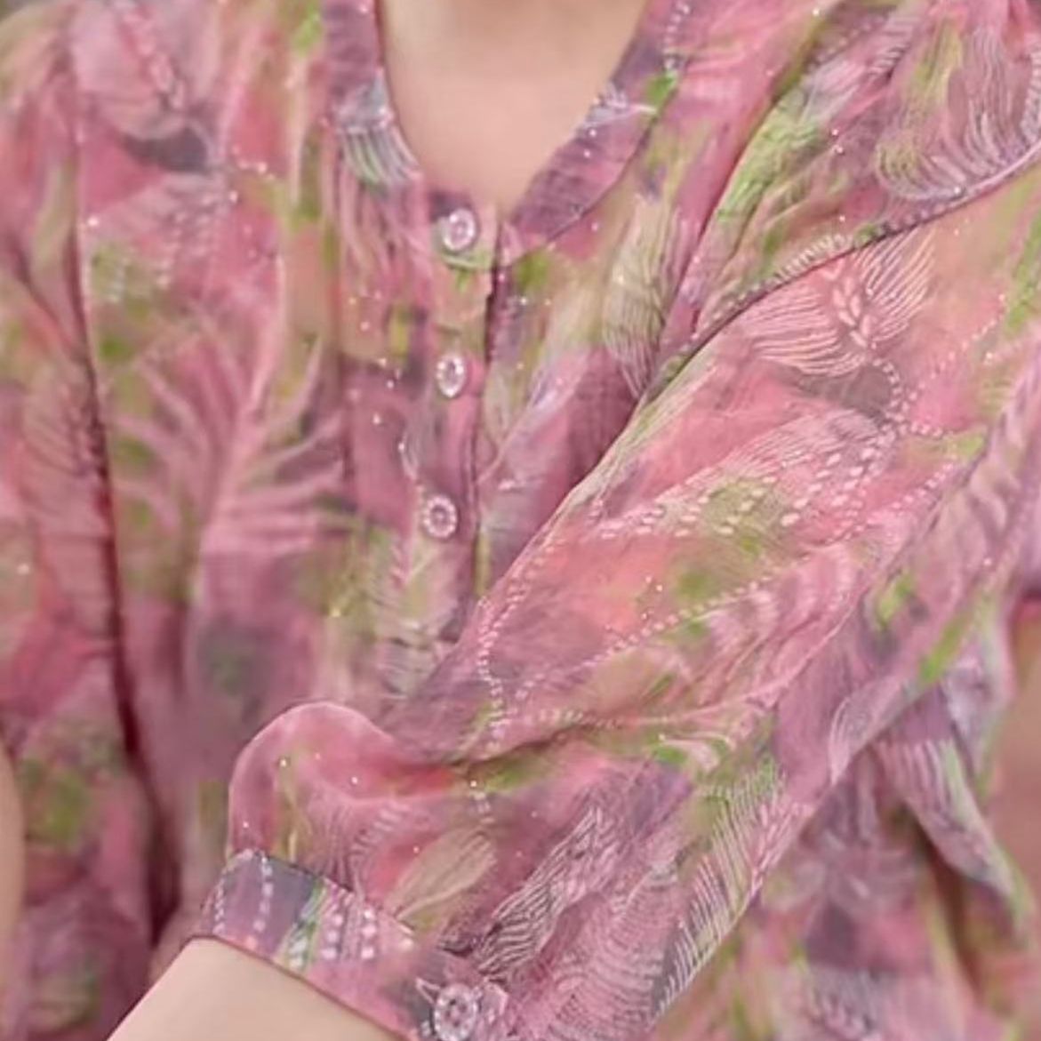 20010女士新款时尚印花显瘦小衫