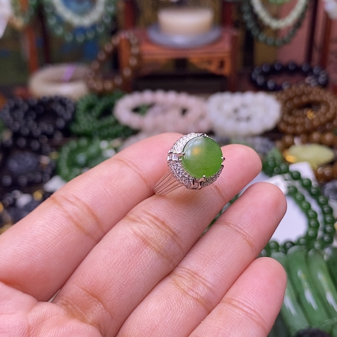 和田玉未镶嵌颈饰碧玉老料银镶戒指