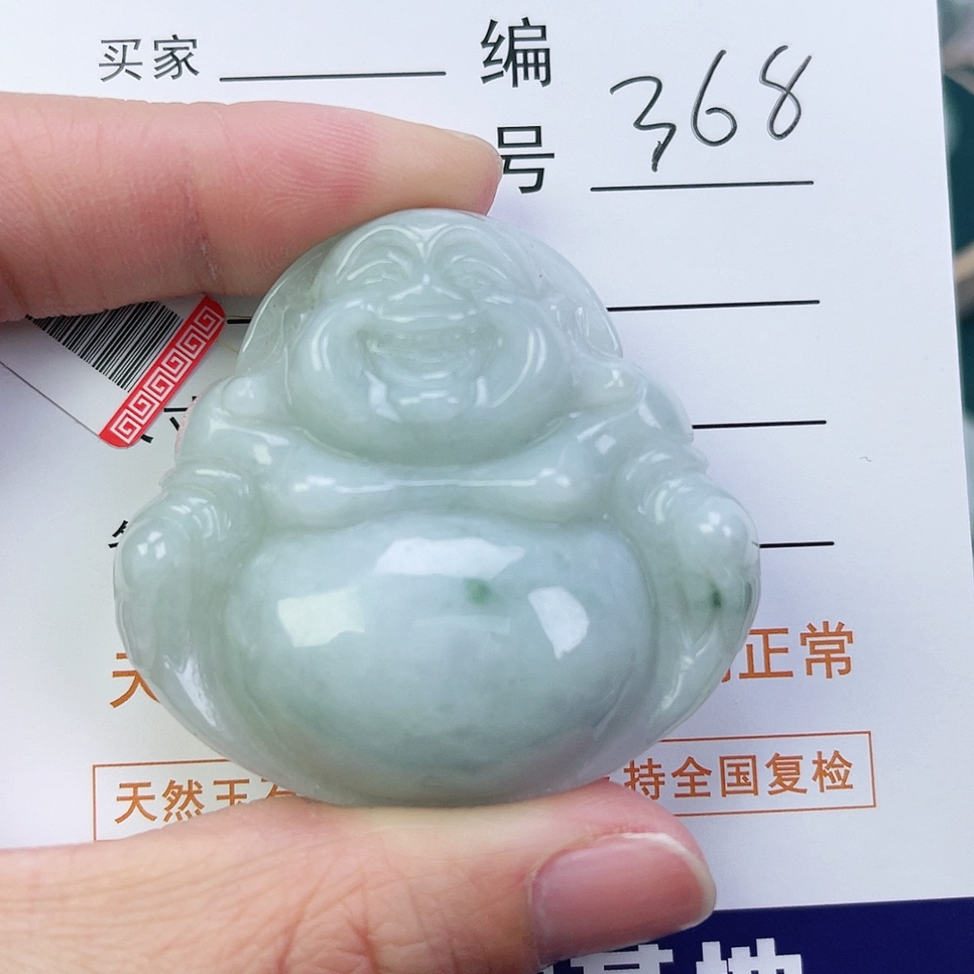 翡翠颈饰未镶嵌佛公