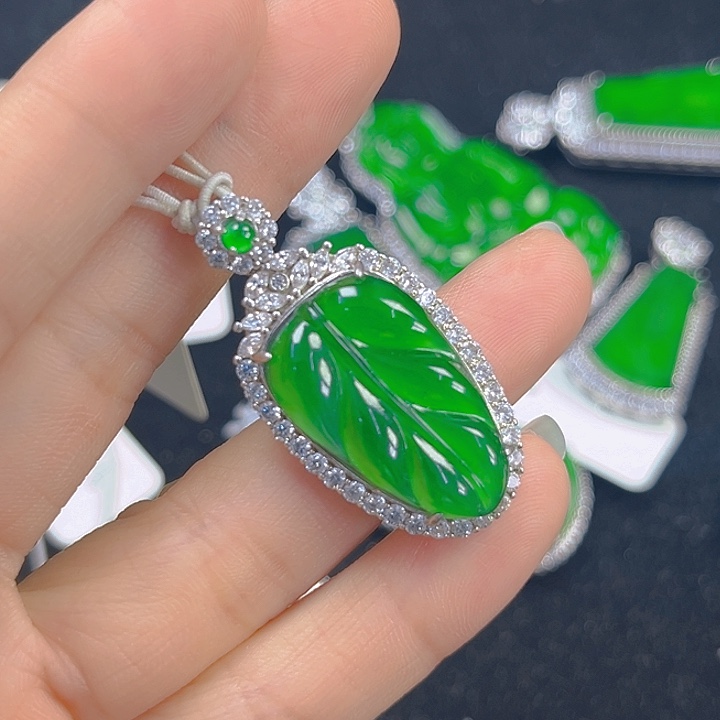 翡翠吊坠(不含链)银S925镶嵌