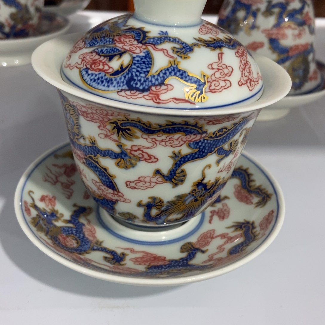 陶瓷艺术家的作品是一