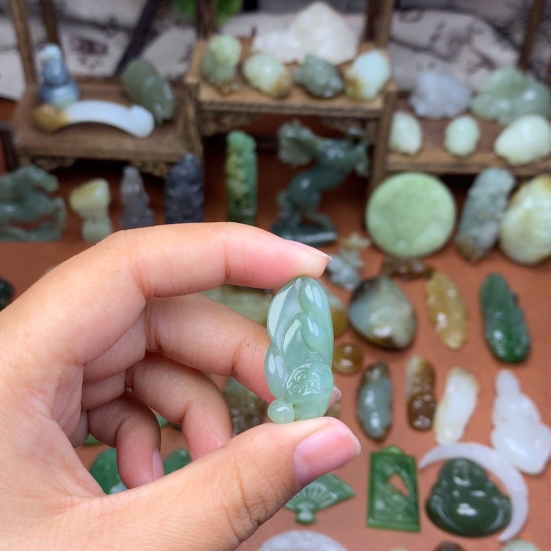 和田玉未镶嵌挂件