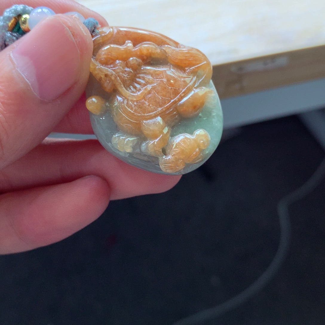 翡翠颈饰未镶嵌吊坠