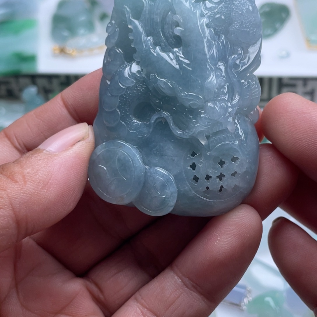 翡翠未镶嵌颈饰翡翠大冰龙