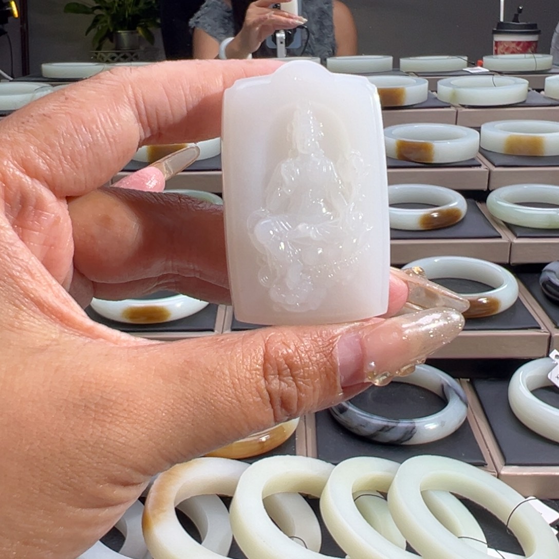 甜***蜜颈饰未镶嵌和田玉