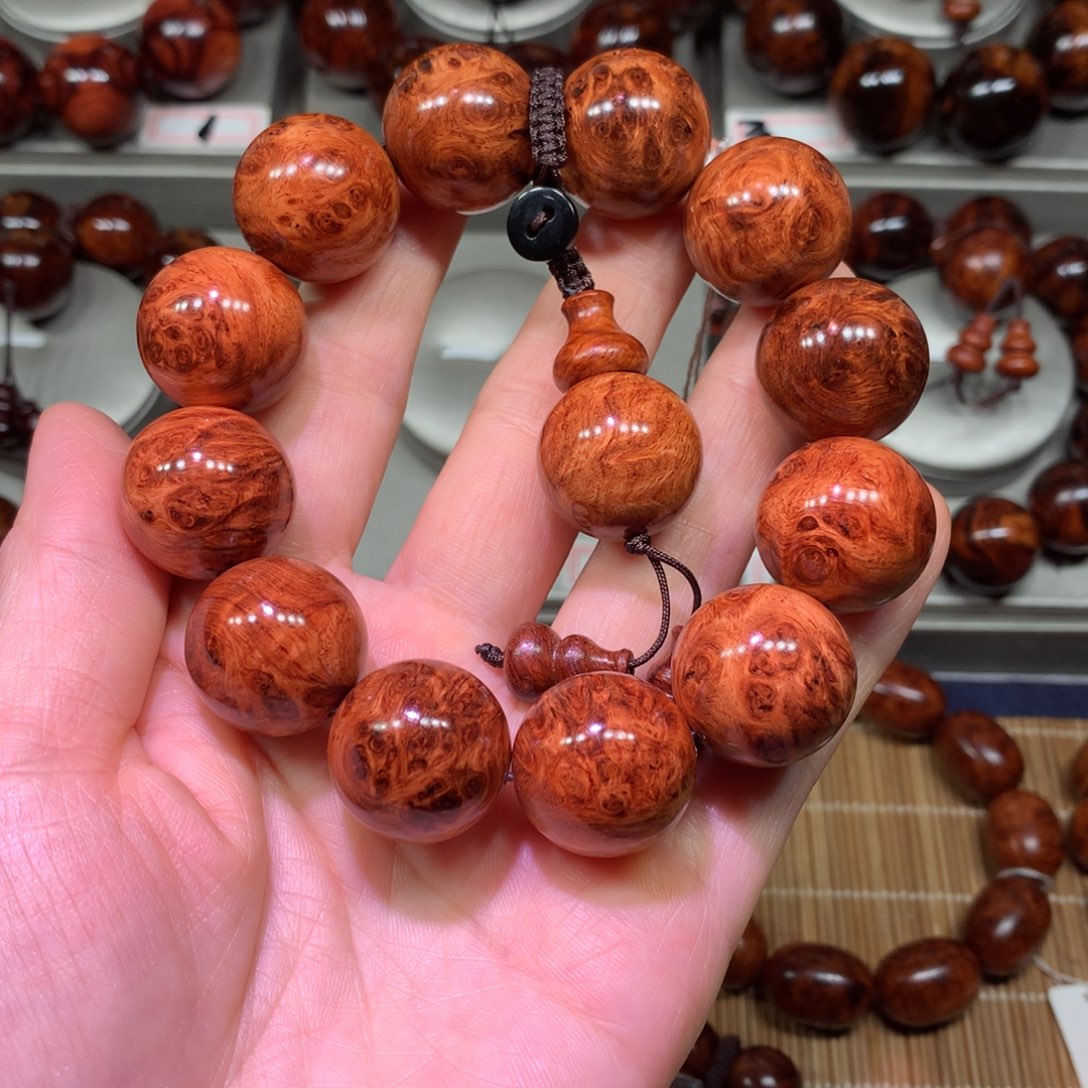 黄花梨/降香黄檀那****。黄花梨