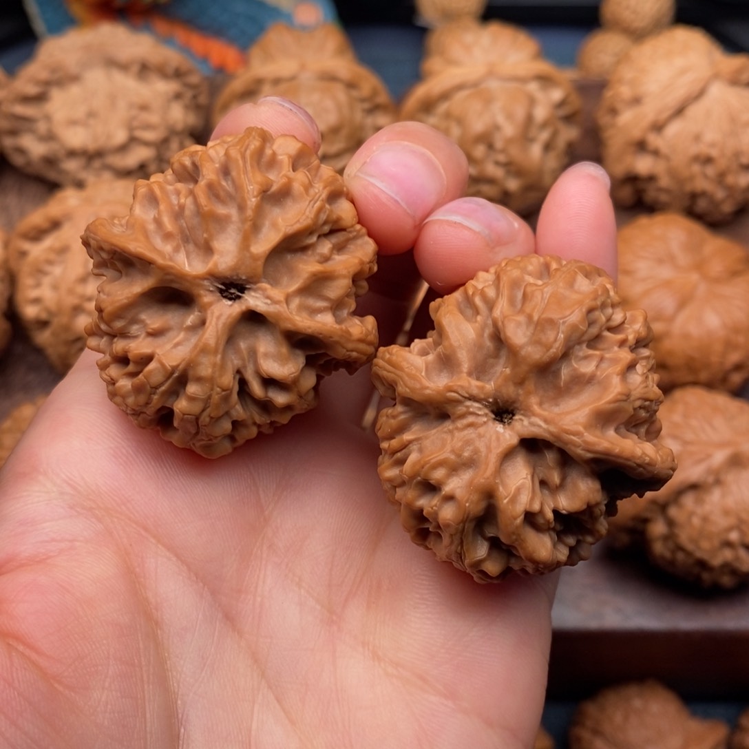 文玩核桃把件37全品，原桩苹果园