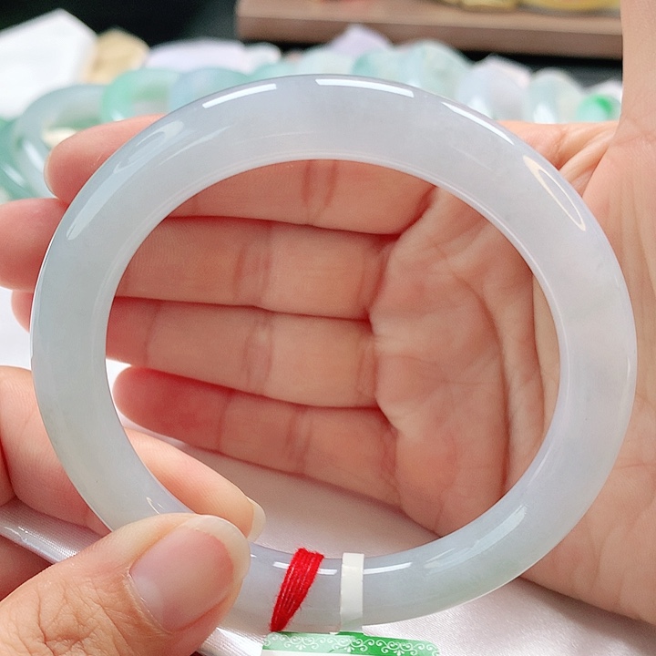 未镶嵌手镯翡翠60圆