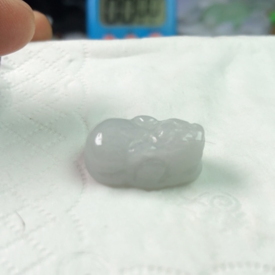 冇***谂翡翠未镶嵌颈饰吊坠