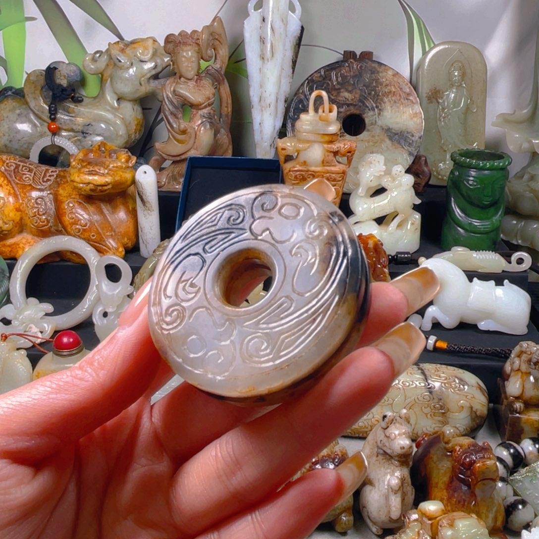 和田玉挂件未镶嵌江**人