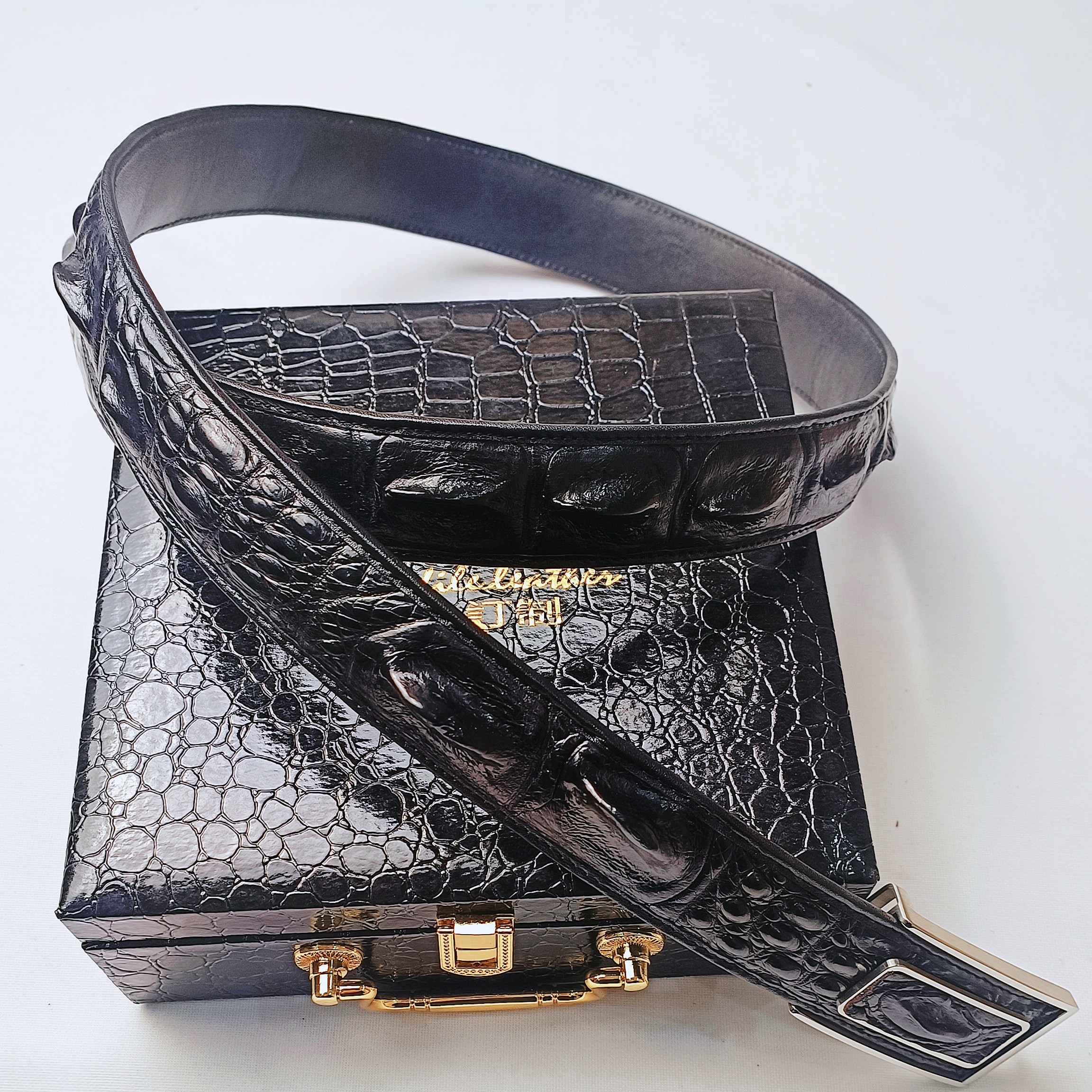 拉帮走线包边工艺单骨咸水大湾鳄腰带高端进口无拼接