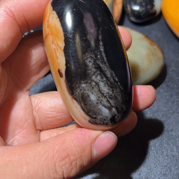 和田玉未镶嵌珠宝奇石