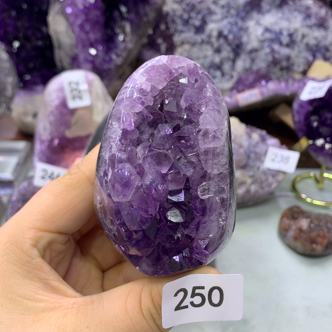 紫晶大型摆件（非配饰）未镶嵌