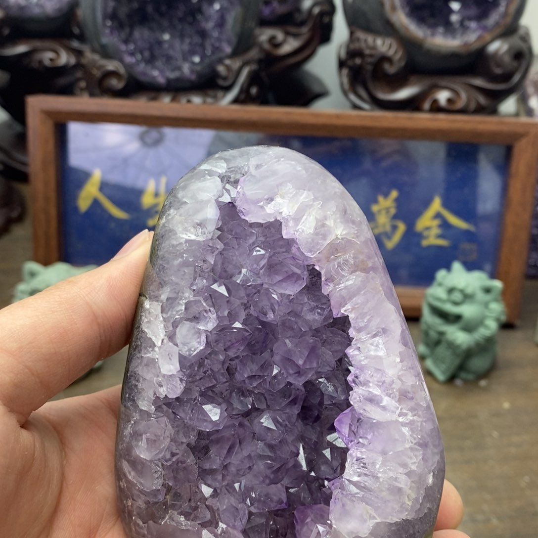 未镶嵌水晶大型摆件（非配饰）