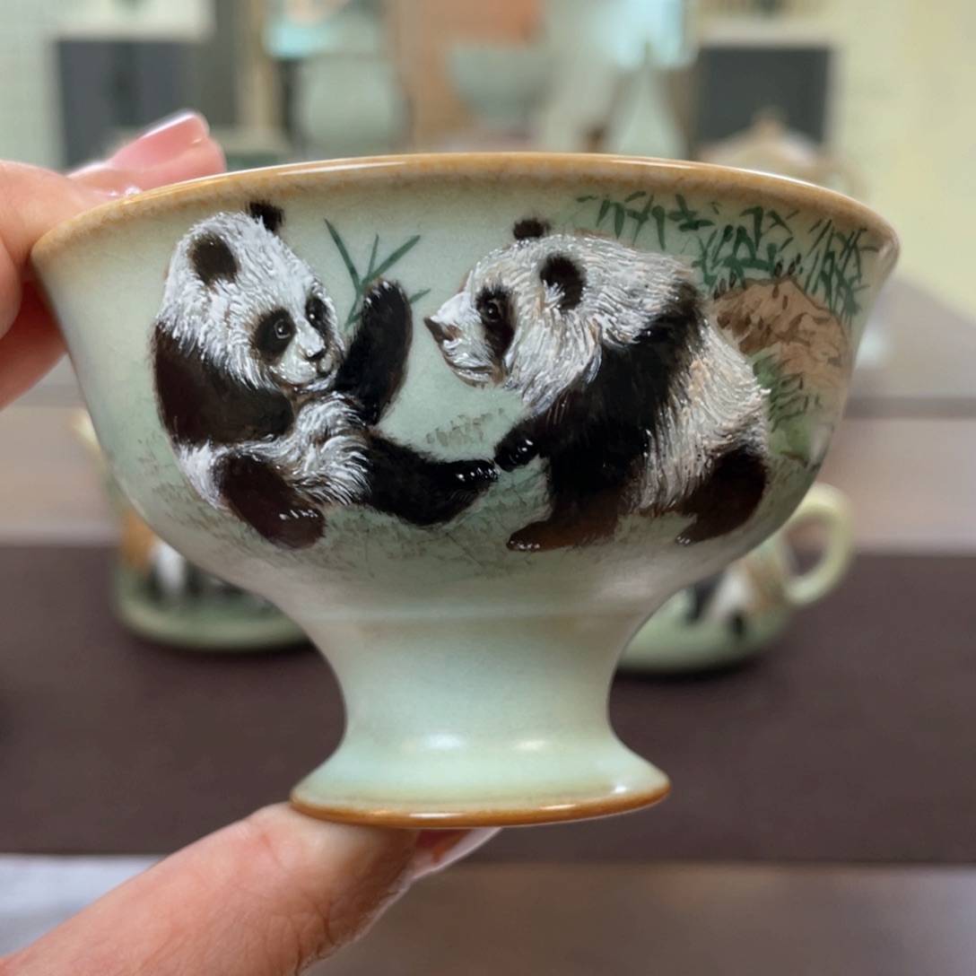 周泽堂彩绘。  熊猫