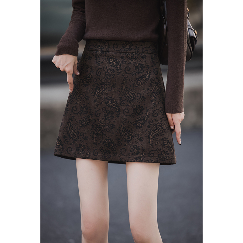 小谷粒a字半身裙女2025秋冬新款麂皮印花深棕色好看高级梨形短裙