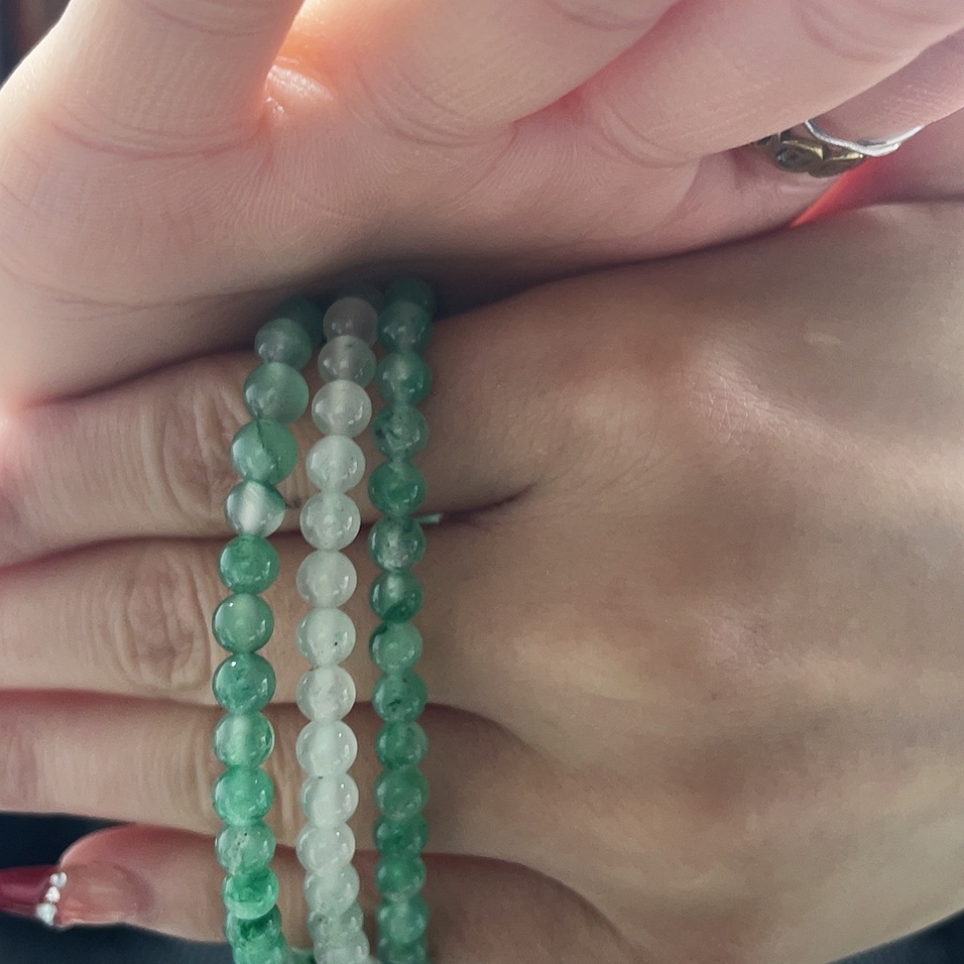 石英质玉（非洲翠）未镶嵌手链