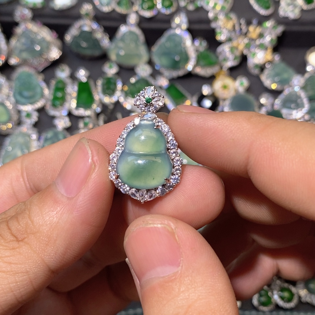 翡翠未镶嵌颈饰天然