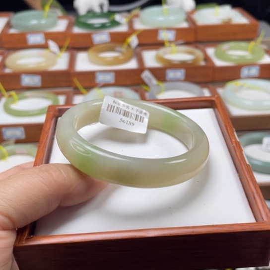 【闪购商品】和田玉手镯未镶嵌