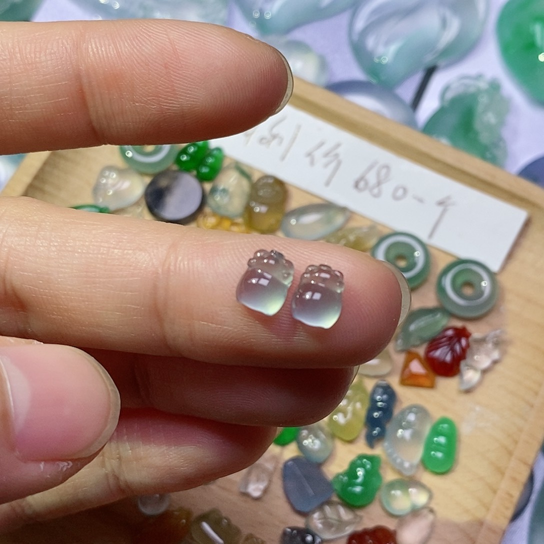 定制翡翠未镶嵌翡翠