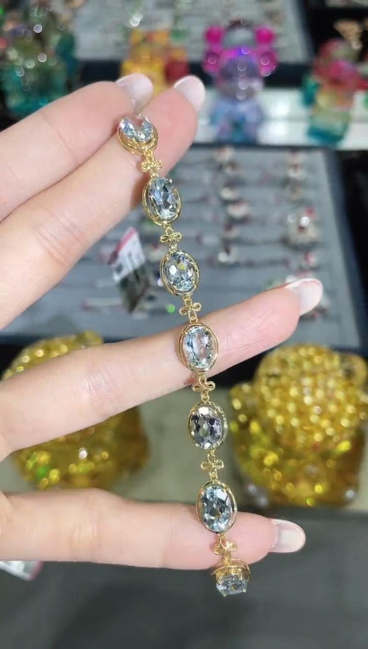 18K金镶嵌海蓝宝石手链