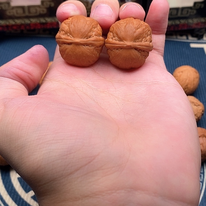 文玩核桃把件至尊小虎头