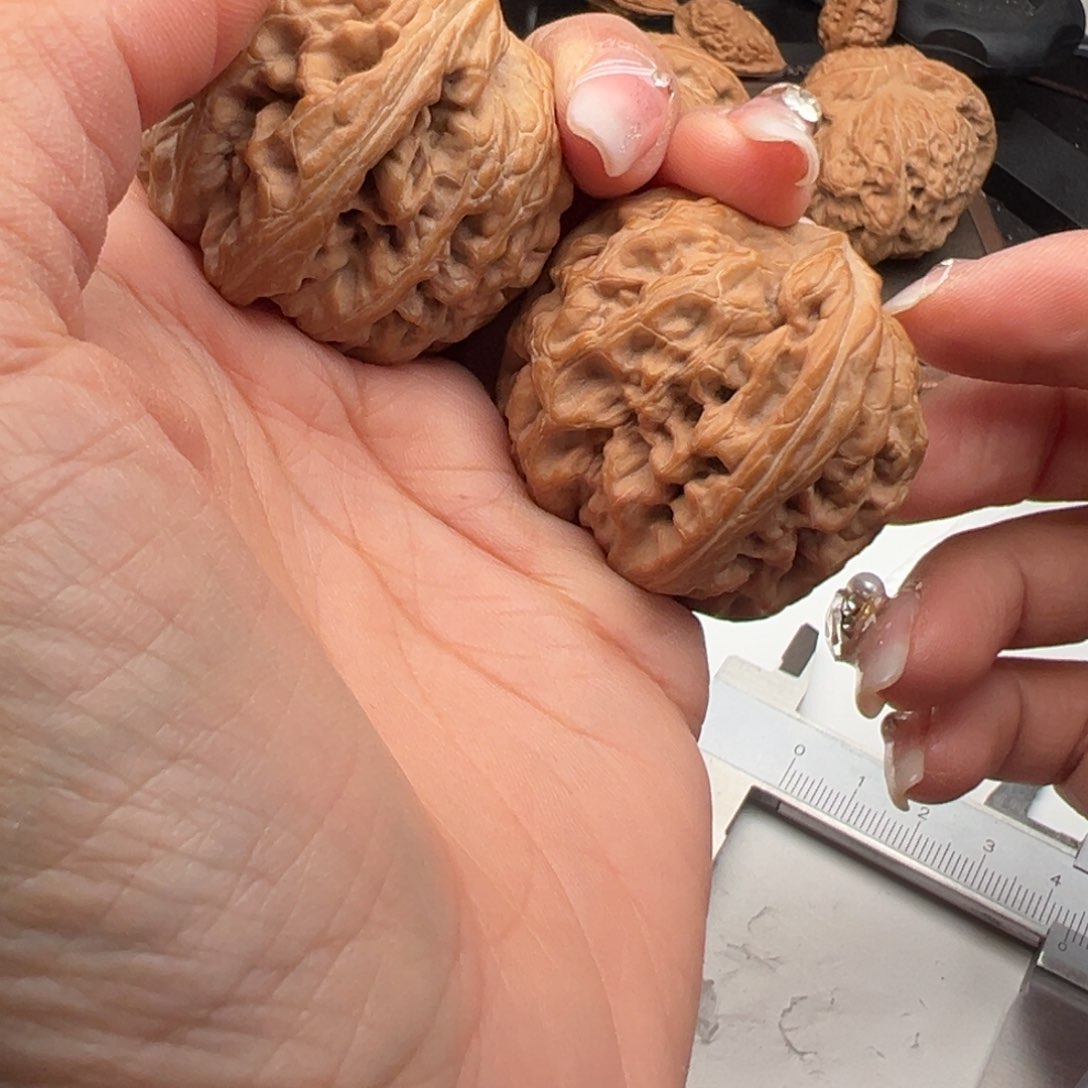 文玩核桃把件红锦鲤43