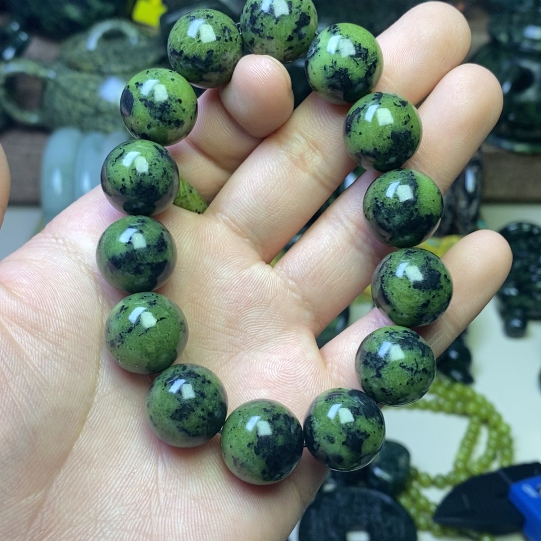 蛇纹石玉手链未镶嵌一***茶